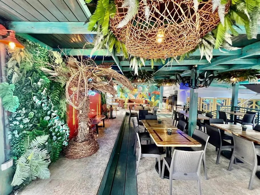 Lux Beachfront 2-Br Apartment Restaurant Santo Domingo