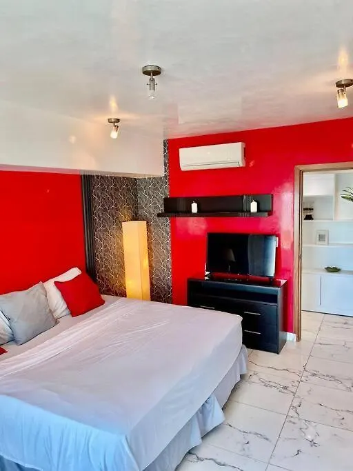 Lux Beachfront 2-Br Apartment Restaurant Santo Domingo